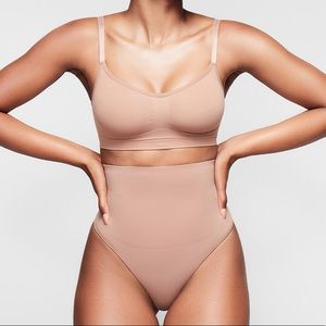 Skims core control thong BRAND NEW S/M Sienna